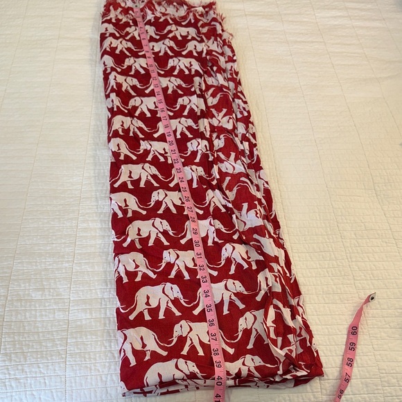 Alabama Crimson Tide Blanket Scarf Wrap Mud Pie Elephant Print NWOT - Picture 2 of 4